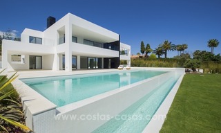 Modern Designer Villa Recently constructed for sale in Nueva Andalucía, Marbella 3