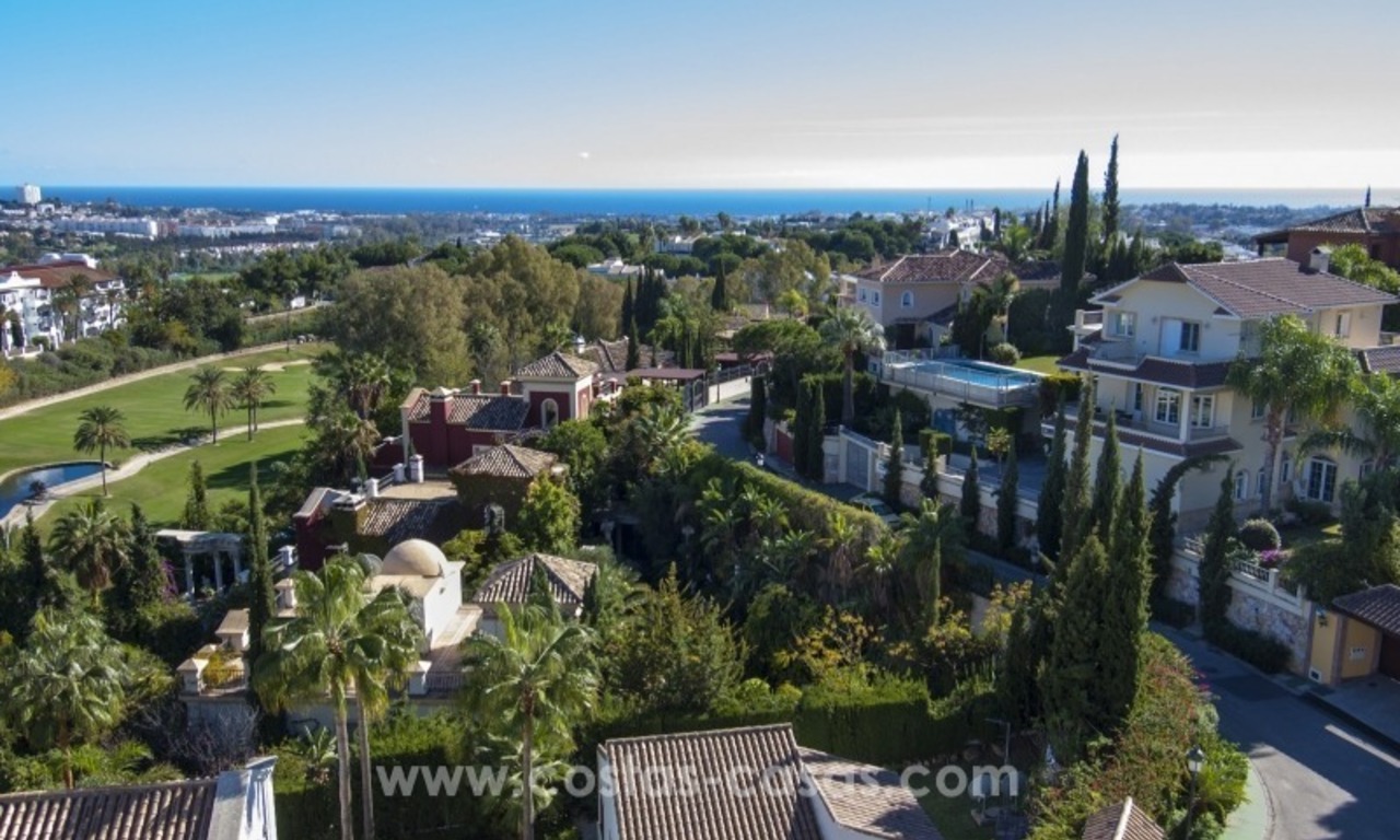 Contemporary golf villa for sale with splendid sea view in an up-market area of Nueva Andalucia - Marbella 32