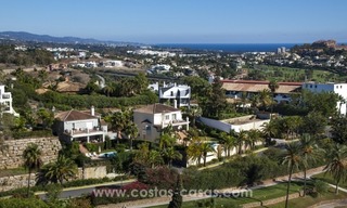 Contemporary golf villa for sale with splendid sea view in an up-market area of Nueva Andalucia - Marbella 34