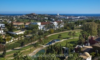 Contemporary golf villa for sale with splendid sea view in an up-market area of Nueva Andalucia - Marbella 36