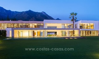 Modern newly built contemporary villa for sale on the Golden Mile, Sierra Blanca, Marbella 4