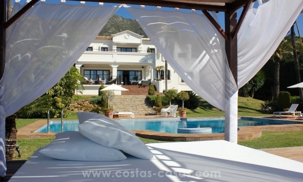 For sale in Marbella: Superb Sierra Blanca Villa with Guest Villa & Tennis Court 16