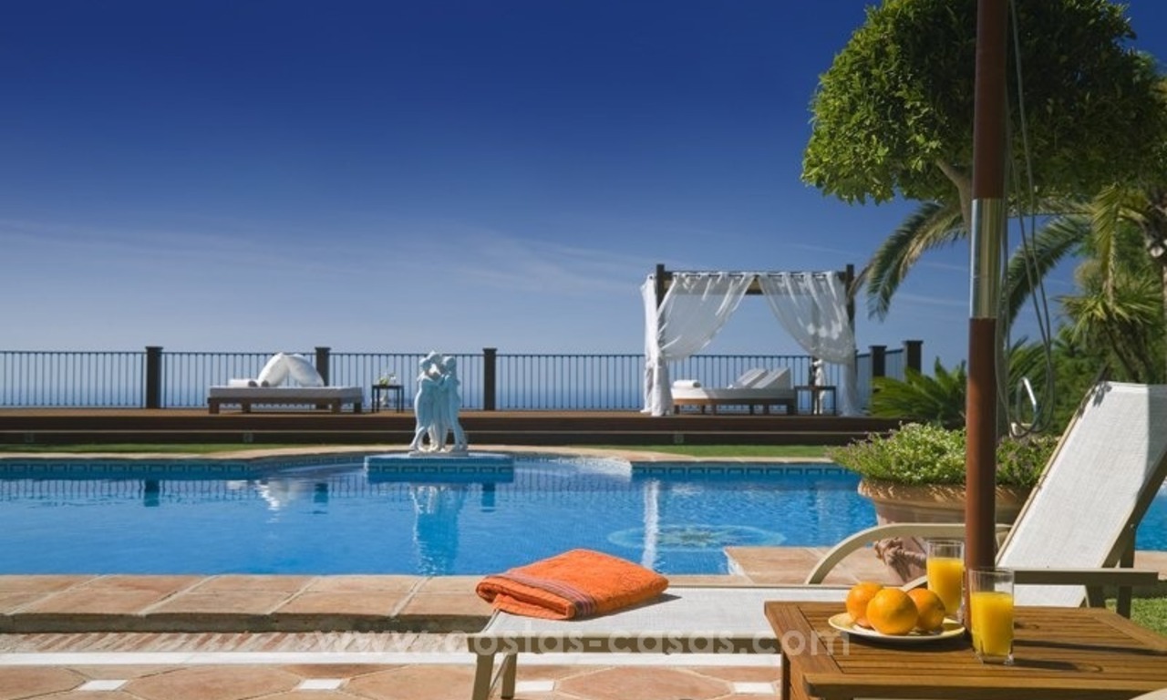 For sale in Marbella: Superb Sierra Blanca Villa with Guest Villa & Tennis Court 14