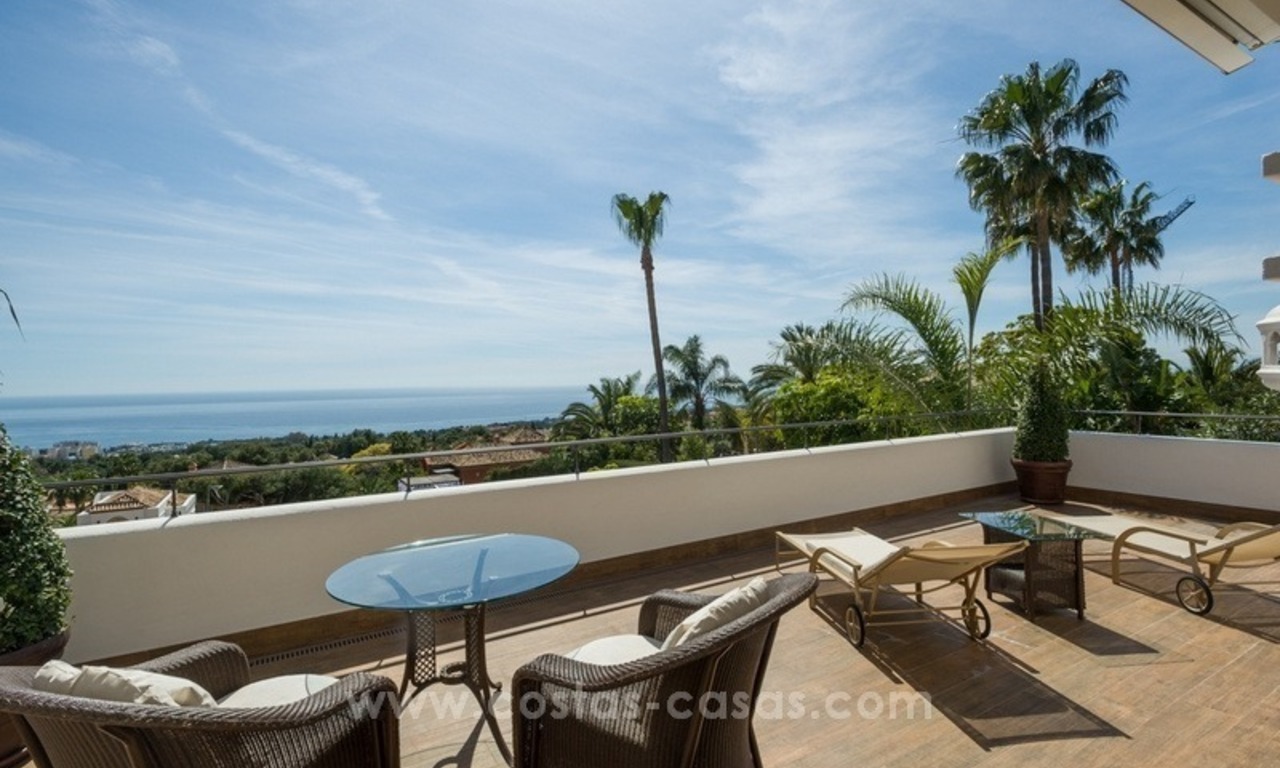 For sale in Marbella: Superb Sierra Blanca Villa with Guest Villa & Tennis Court 18