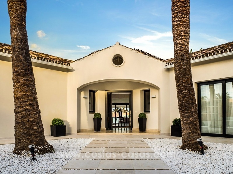 Front Line Golf Refurbished Villa for sale in Los Naranjos Golf, Nueva Andalucía, Marbella