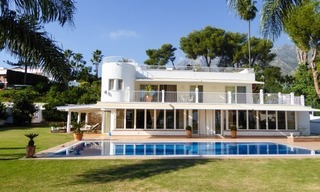  Fabulous Sea View Villa for sale in Altos Reales, Golden Mile, Marbella 6