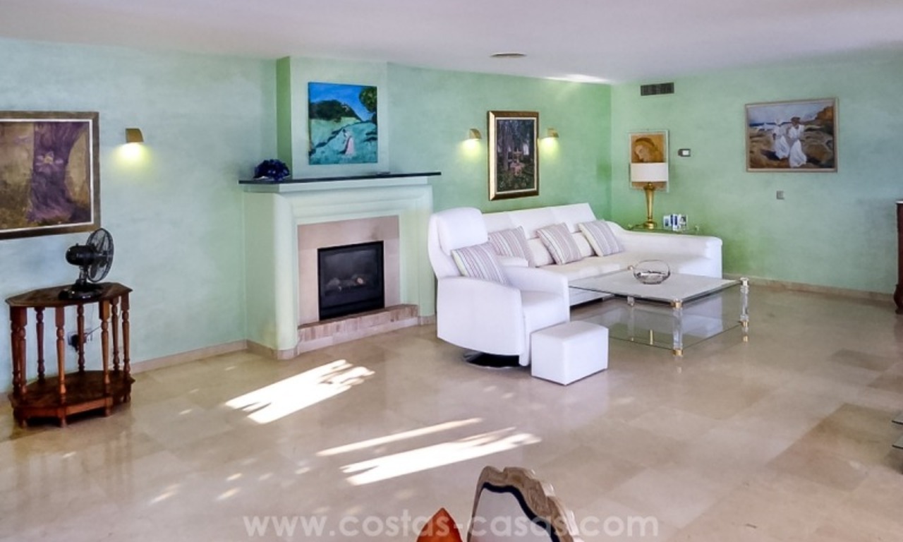  Fabulous Sea View Villa for sale in Altos Reales, Golden Mile, Marbella 16