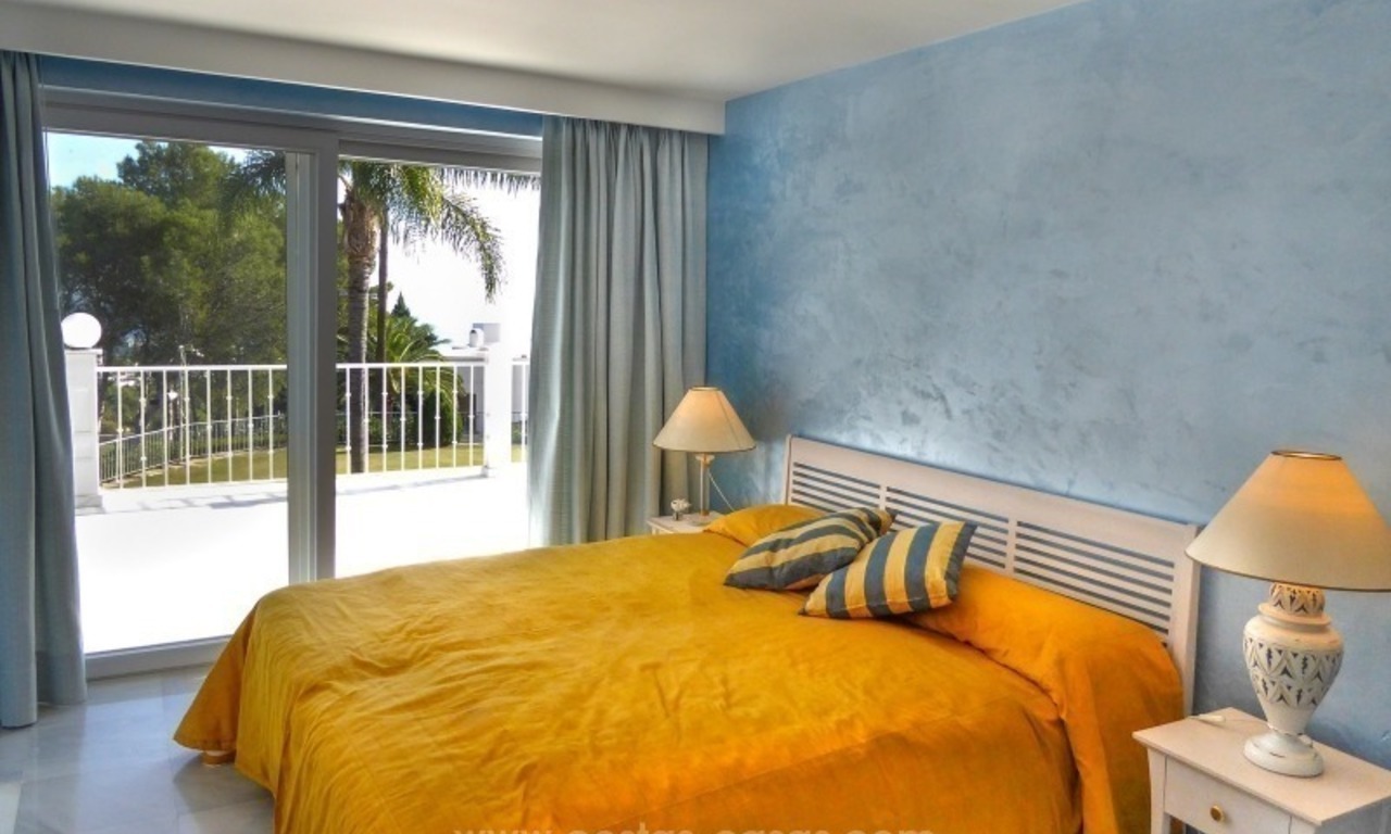 Fabulous Sea View Villa for sale in Altos Reales, Golden Mile, Marbella 22