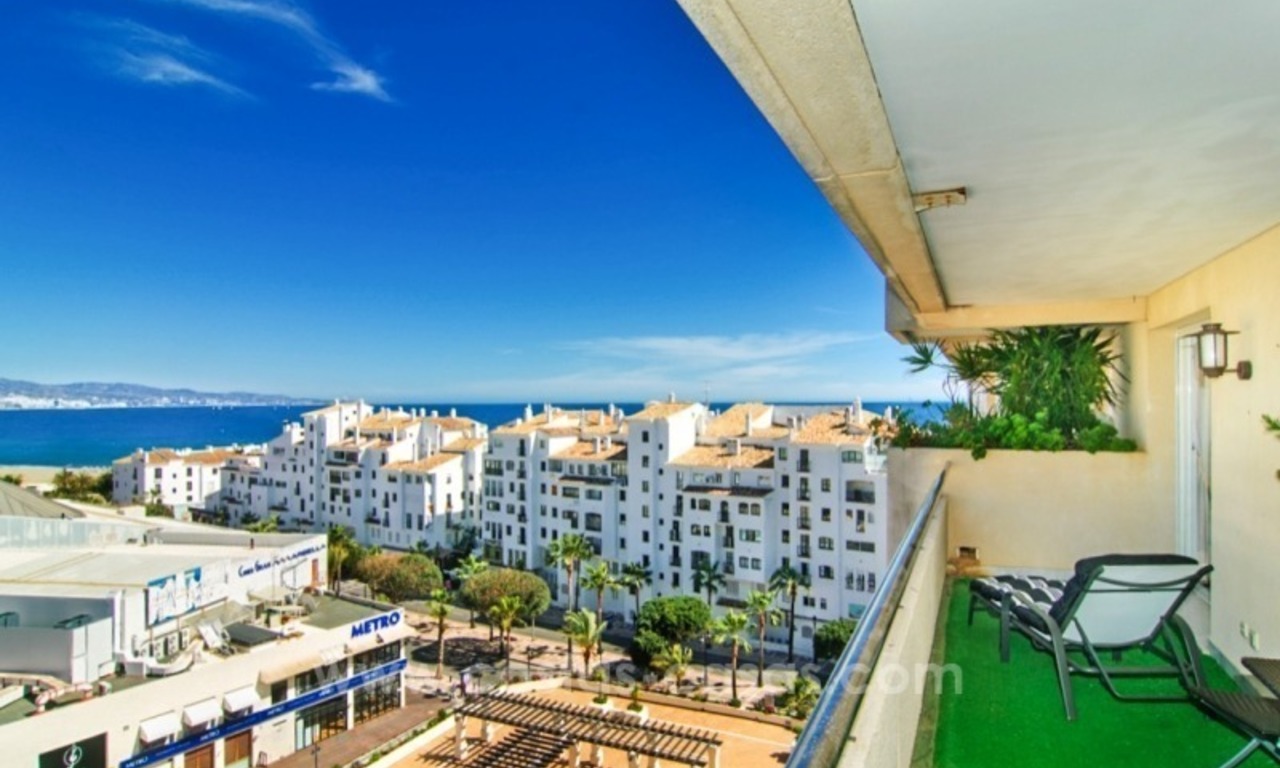 Fabulous Apartment With Sea Views for sale in Central Puerto Banus, Marbella 1