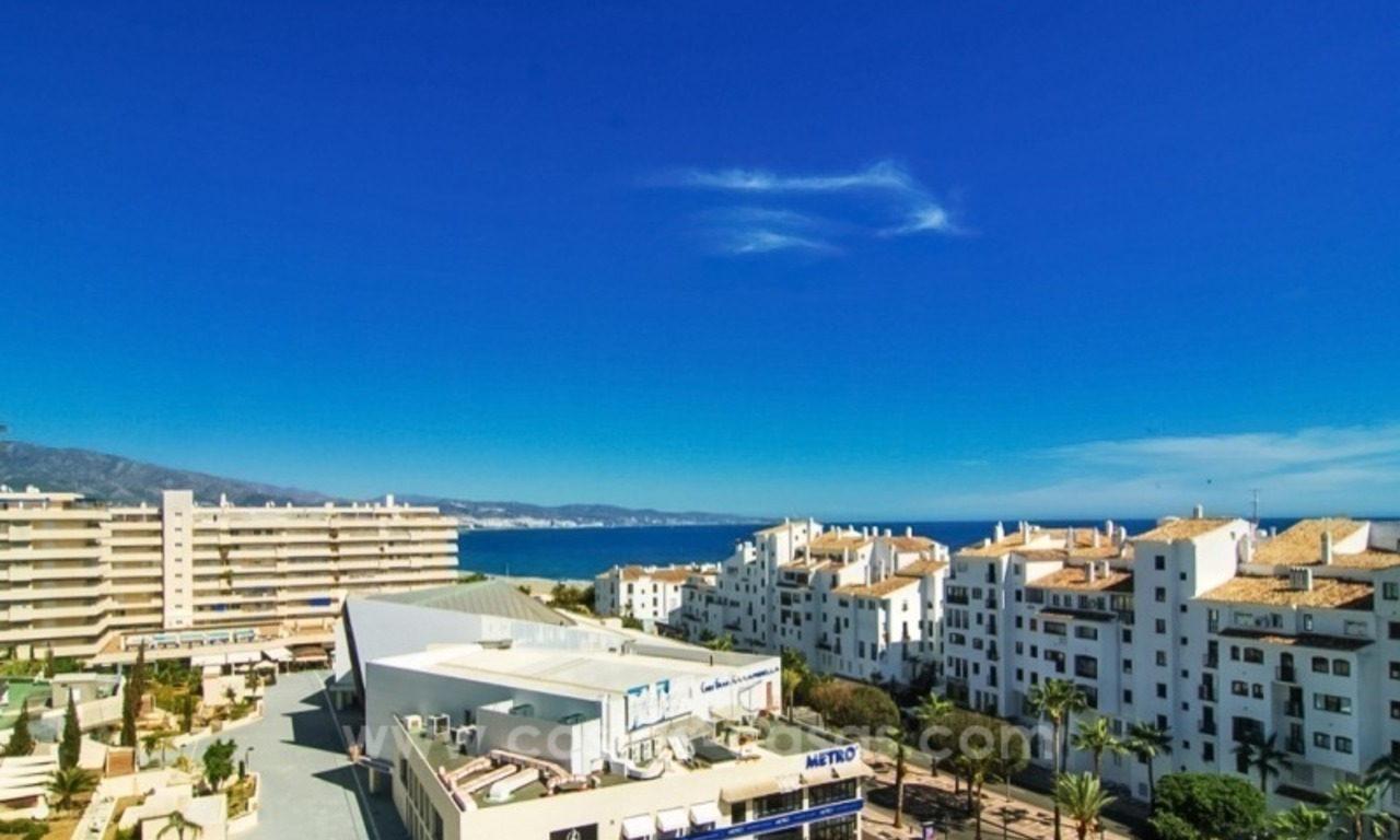 Fabulous Apartment With Sea Views for sale in Central Puerto Banus, Marbella 2
