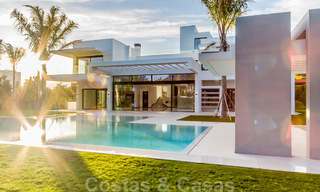 Modern designer Beach Side and golf villas for sale in Guadalmina, Marbella. Ready to move in. 29017 