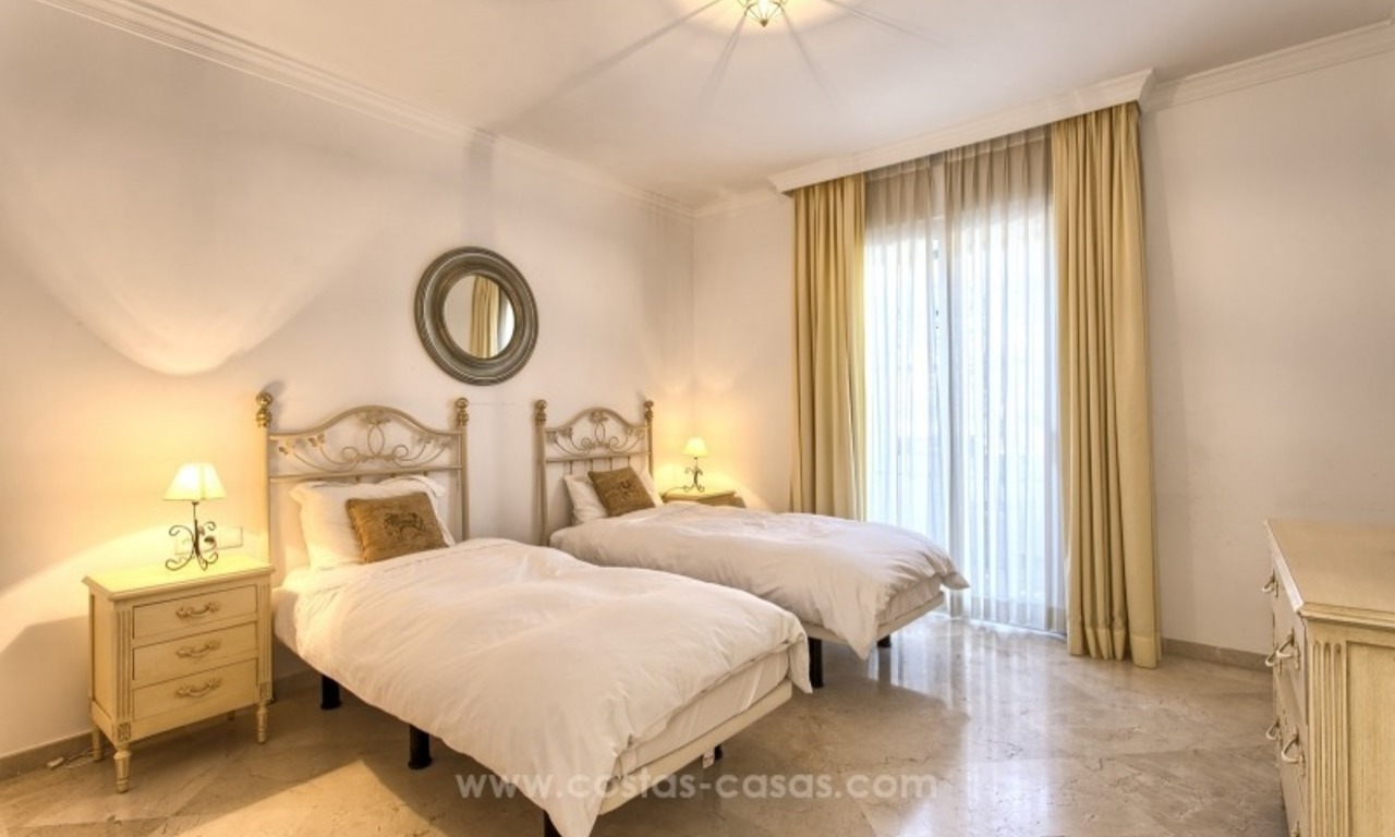 Spacious 4 bedroom penthouse apartment for sale in Benahavis - Marbella 17