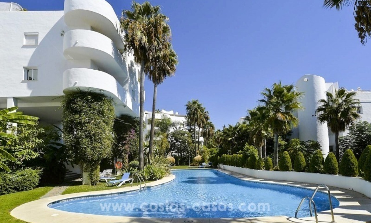 Apartments and penthouses for sale in the center of the Golden Mile, just minutes from the center of Marbella 0