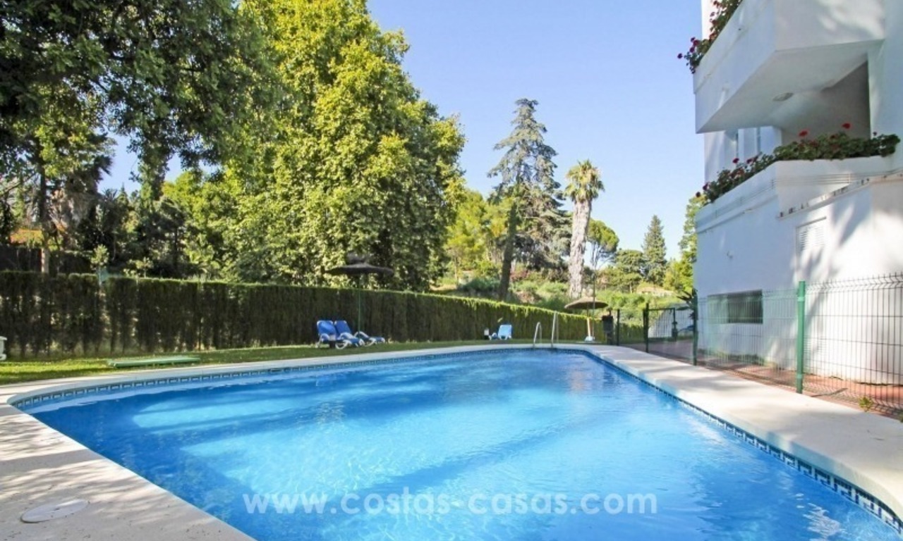 Apartments and penthouses for sale in the center of the Golden Mile, just minutes from the center of Marbella 3