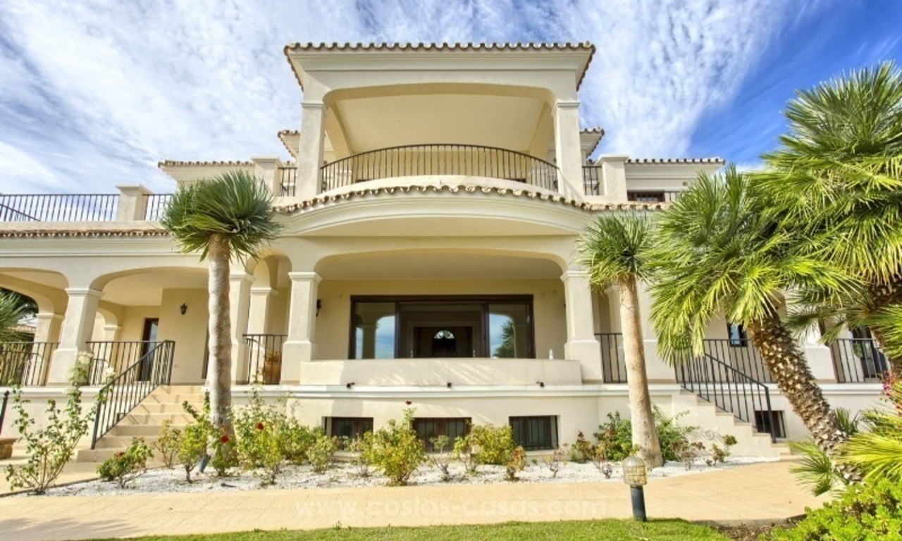 Villa with Panoramic views on the New Golden Mile, Marbella - Estepona 2