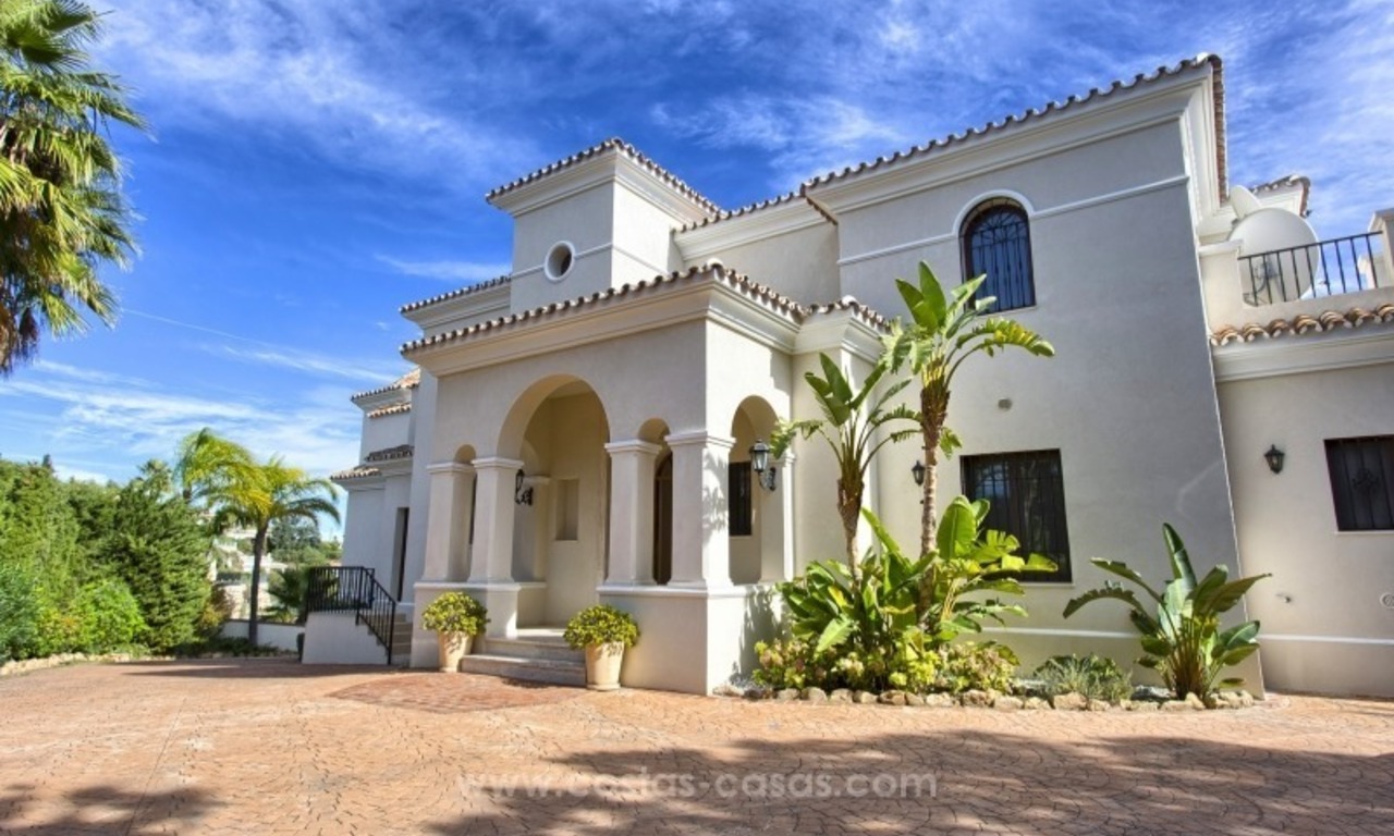 Villa with Panoramic views on the New Golden Mile, Marbella - Estepona 4