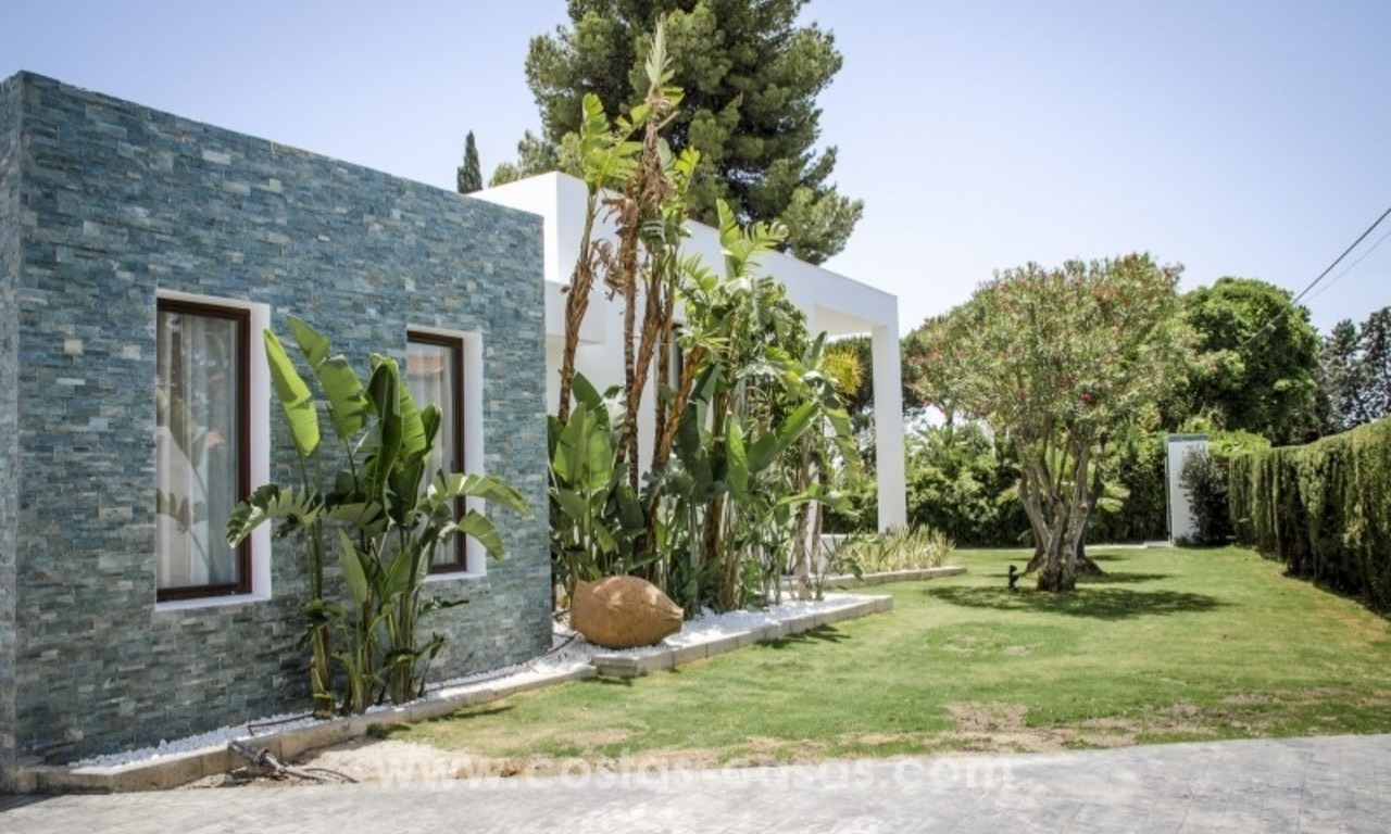 Renovated Modern villa for sale on the Golden Mile, Marbella 11