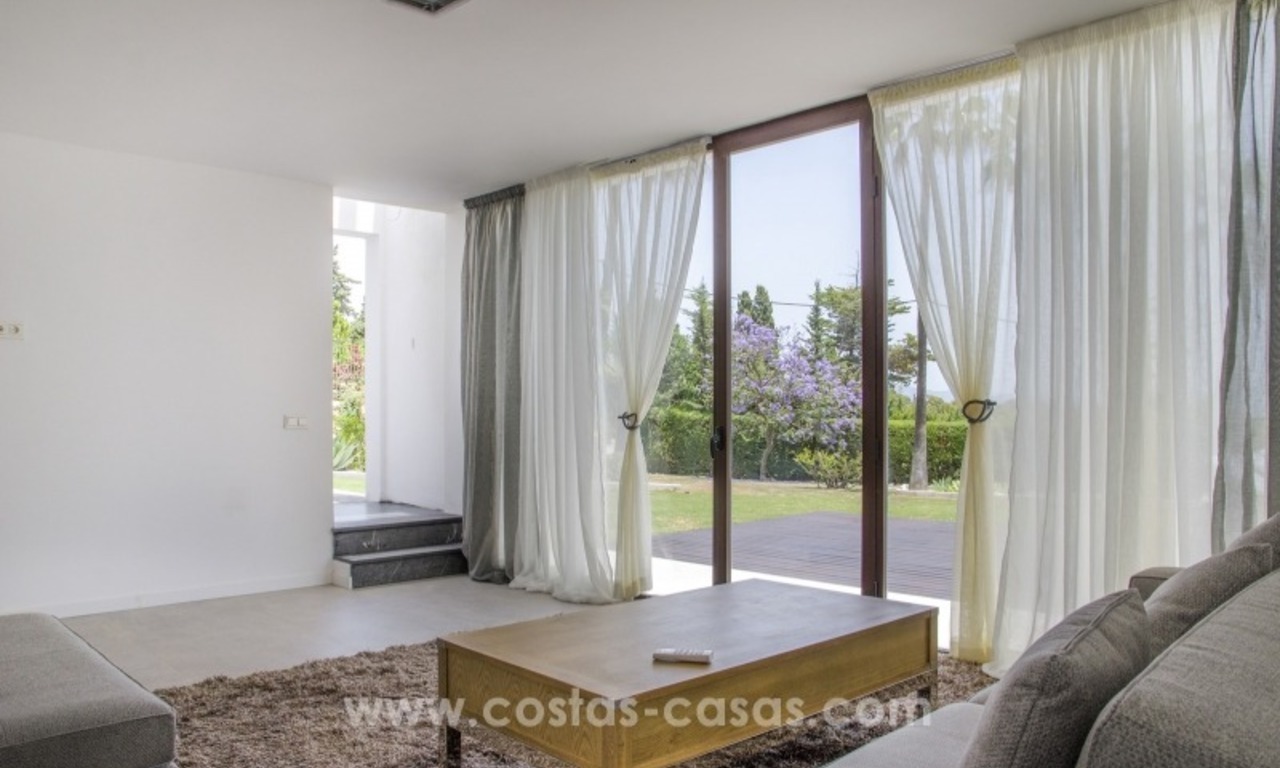 Renovated Modern villa for sale on the Golden Mile, Marbella 26
