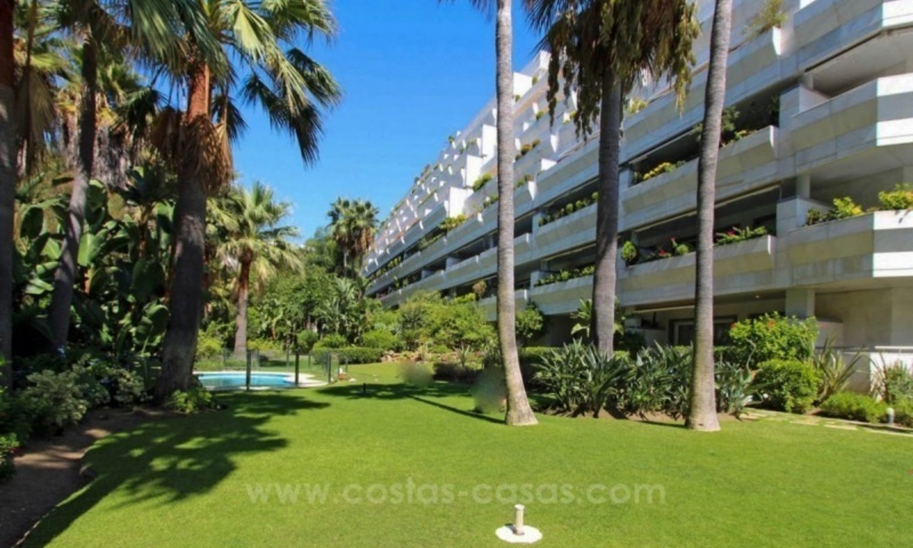 For Sale Apartment in Gran Marbella: frontline beach complex 2