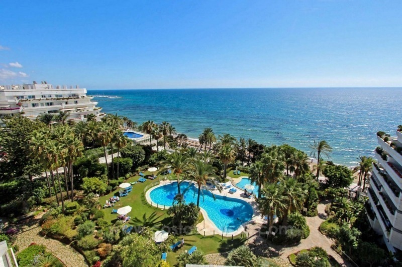 For Sale Apartment in Gran Marbella: frontline beach complex