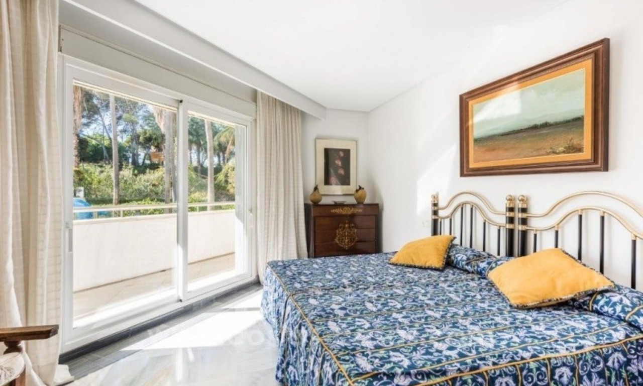 For Sale Apartment in Gran Marbella: frontline beach complex 7