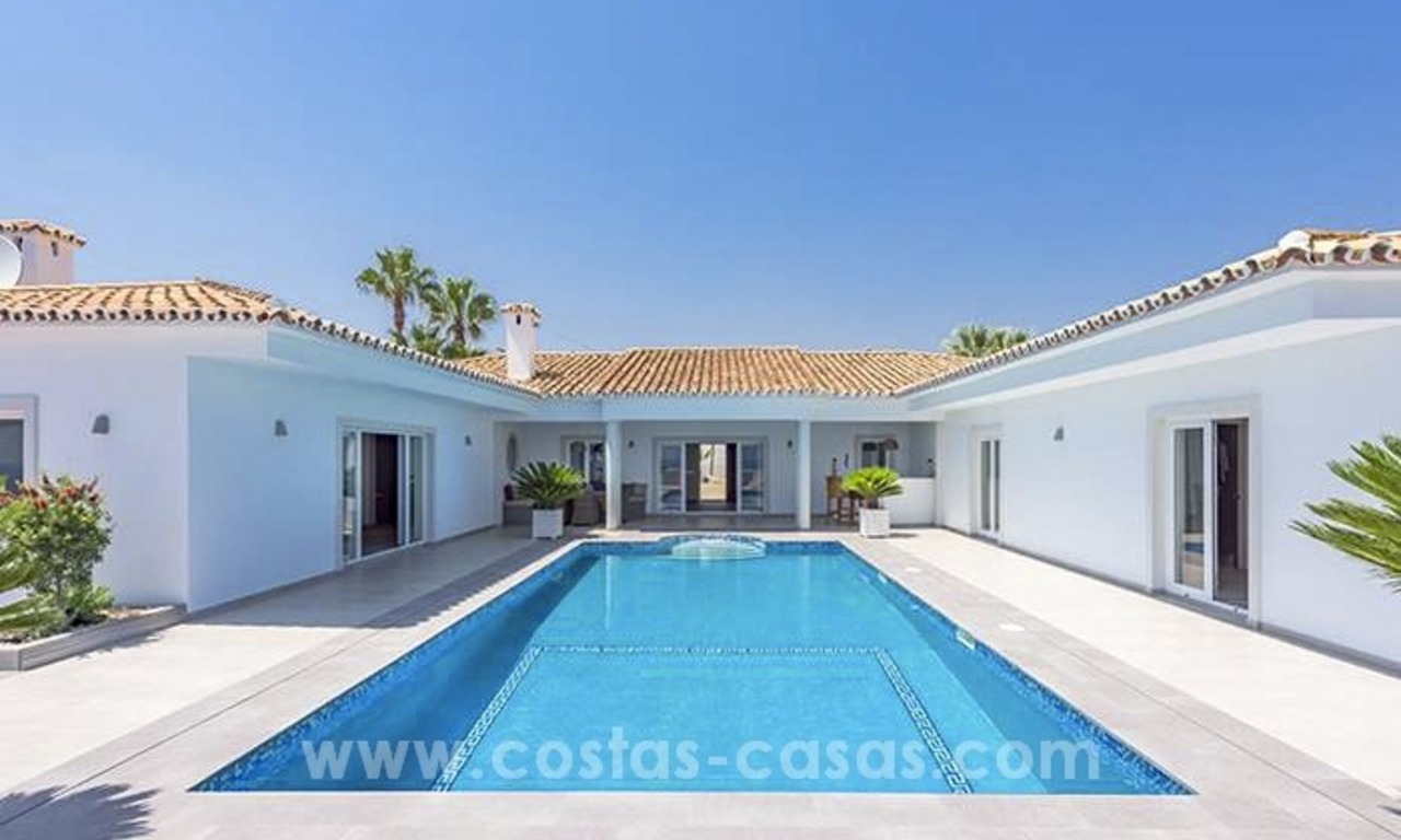 Beachfront luxury villa for sale in Mijas-Costa, Costa del Sol 3