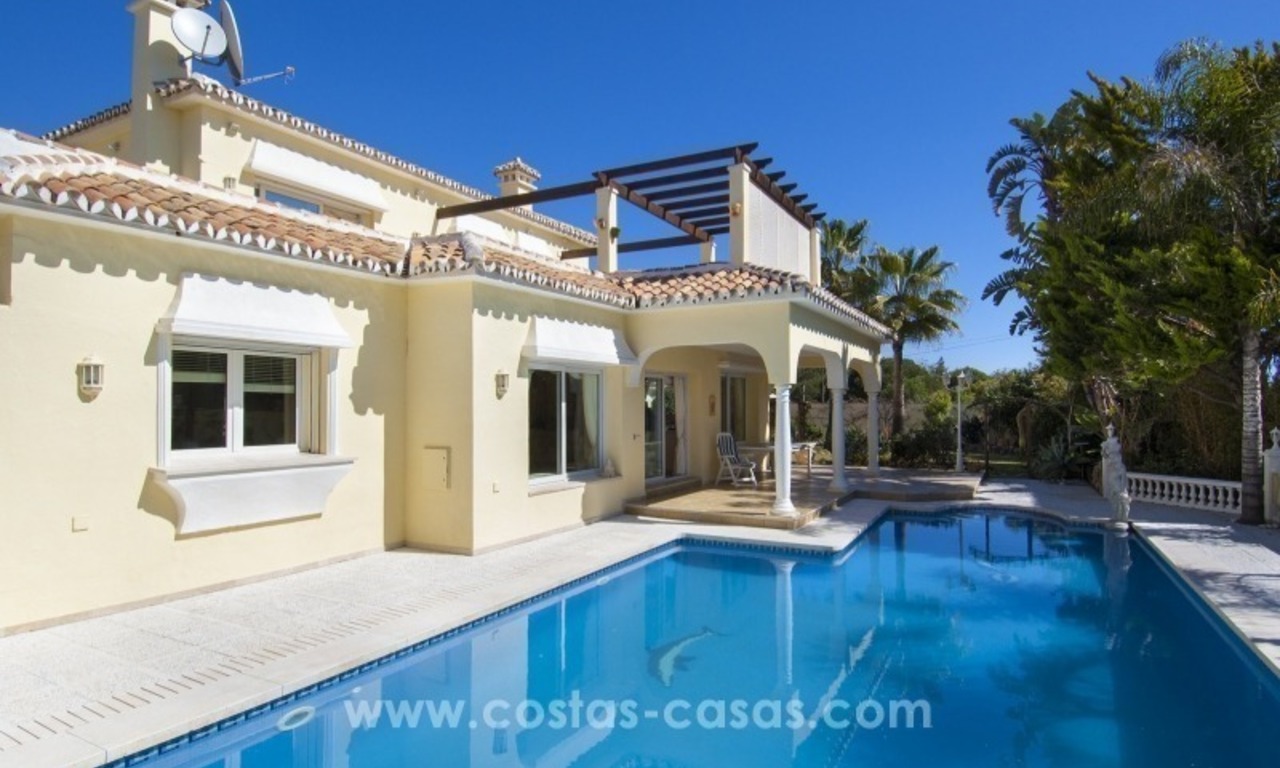 Immaculate second line beach villa for sale with sea views in Marbella East 4