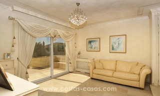 Immaculate second line beach villa for sale with sea views in Marbella East 28
