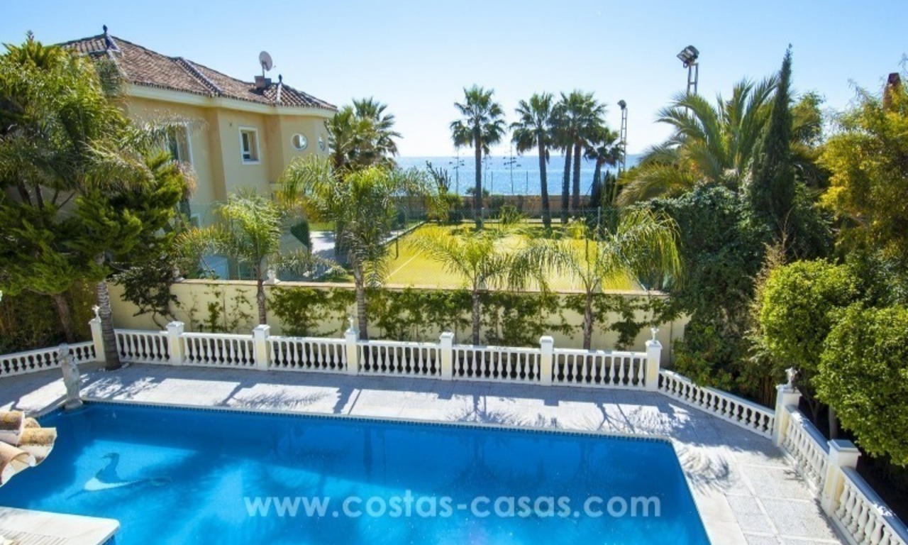 Immaculate second line beach villa for sale with sea views in Marbella East 33