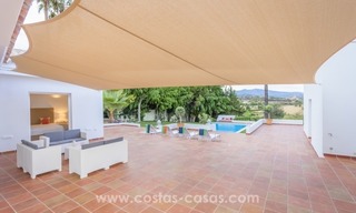 Very private renovated villa for sale on the New Golden Mile, Marbella - Estepona 10