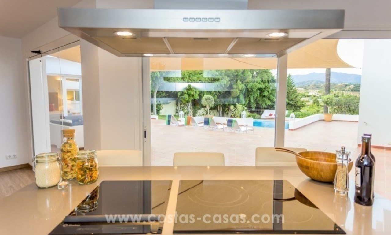 Very private renovated villa for sale on the New Golden Mile, Marbella - Estepona 19