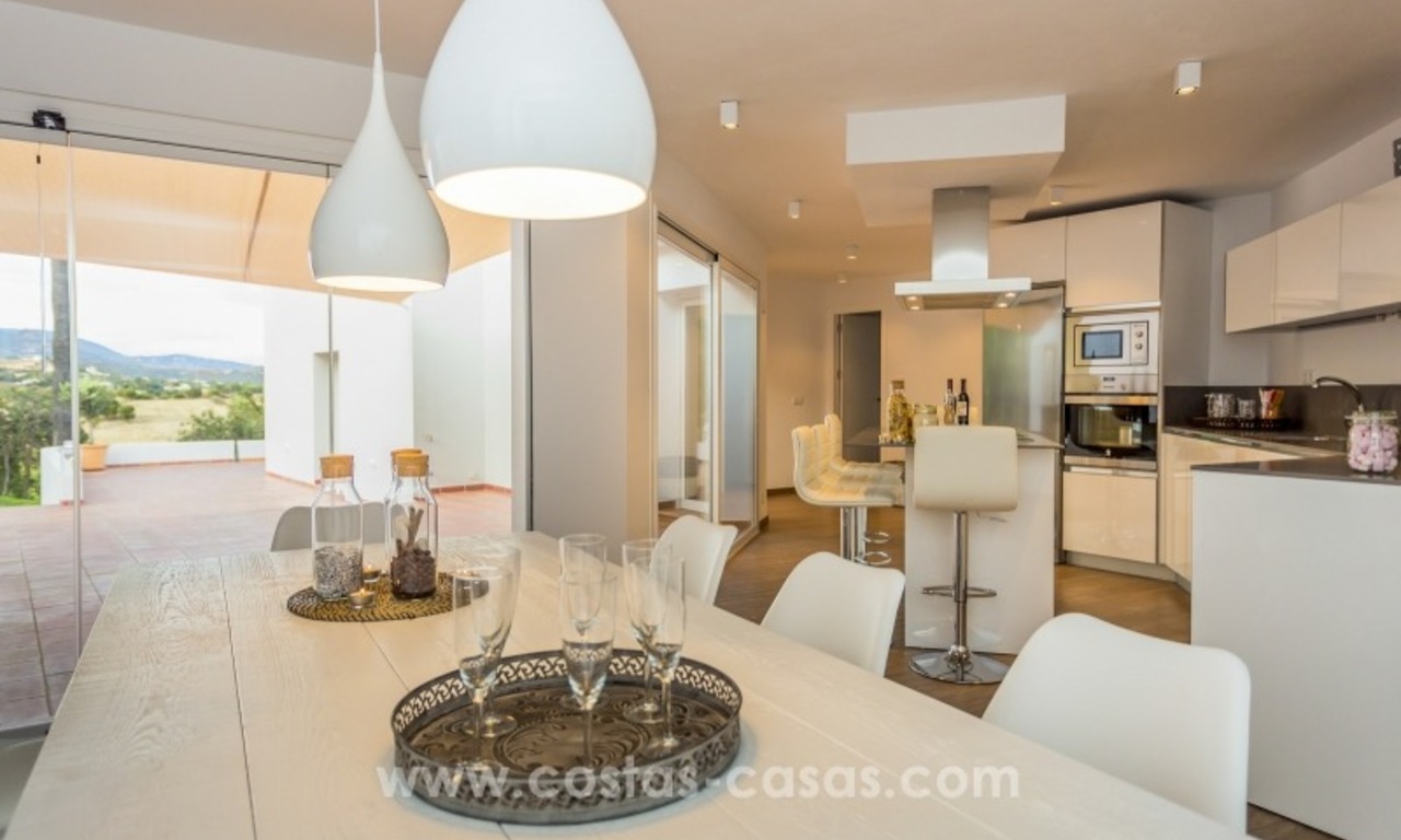 Very private renovated villa for sale on the New Golden Mile, Marbella - Estepona 17