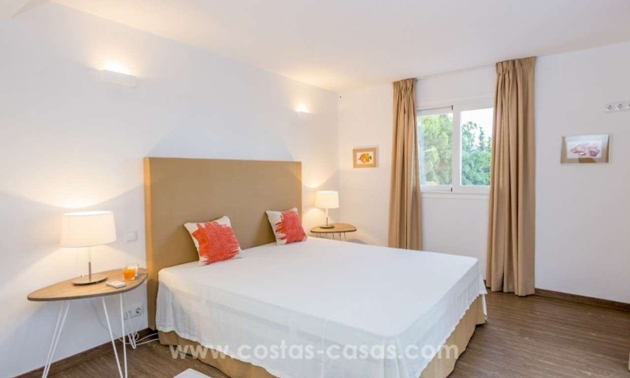 Very private renovated villa for sale on the New Golden Mile, Marbella - Estepona 25