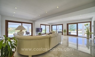 Contemporary renovated villa for sale, New Golden Mile, Marbella - Estepona 11