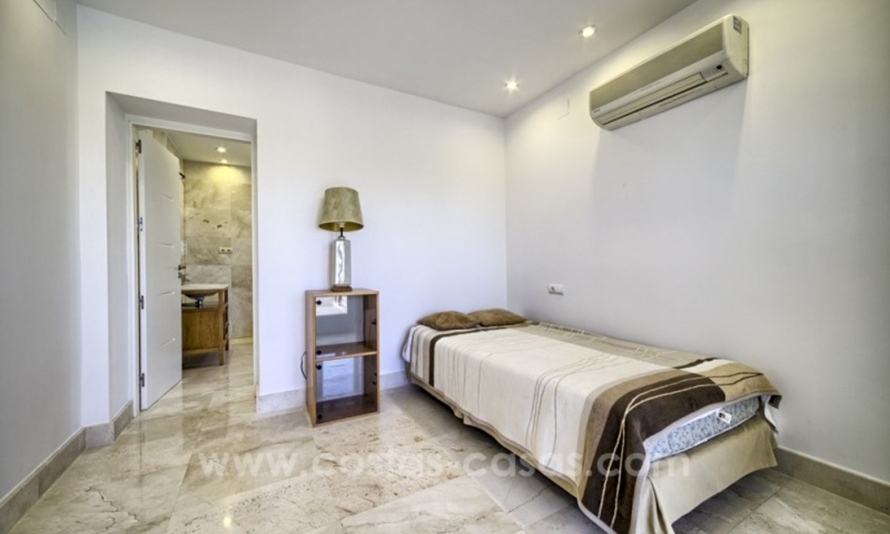 Contemporary renovated villa for sale, New Golden Mile, Marbella - Estepona 21