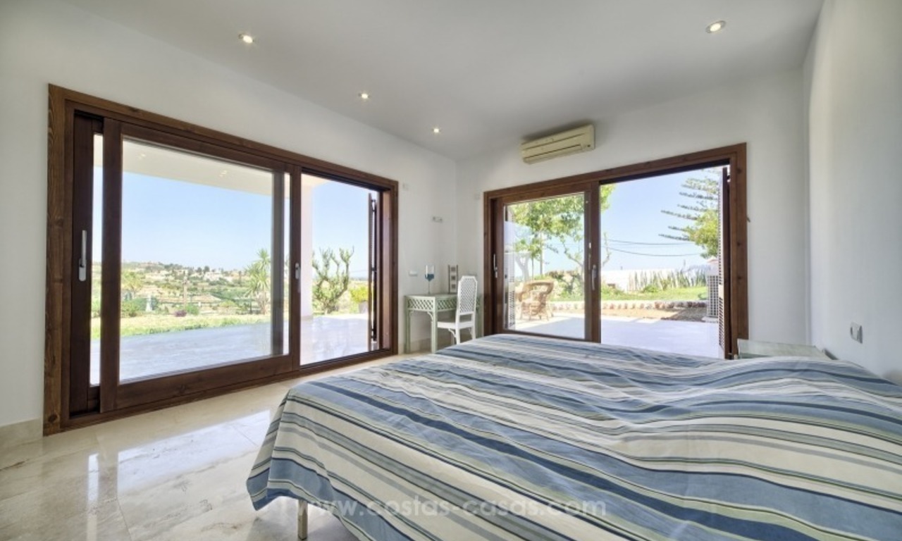 Contemporary renovated villa for sale, New Golden Mile, Marbella - Estepona 22