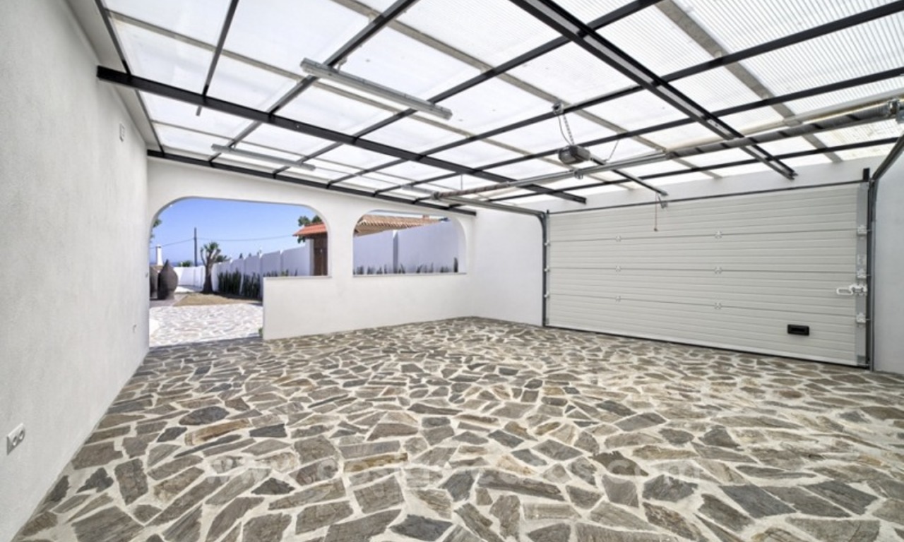 Contemporary renovated villa for sale, New Golden Mile, Marbella - Estepona 10