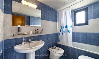 Bargain apartment for sale, New Golden Mile, Marbella - Estepona 17
