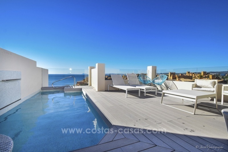 Modern Frontline Beach Penthouse apartment for sale on the New Golden Mile, Marbella - Estepona