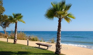 Modern Frontline Beach Penthouse apartment for sale on the New Golden Mile, Marbella - Estepona 19