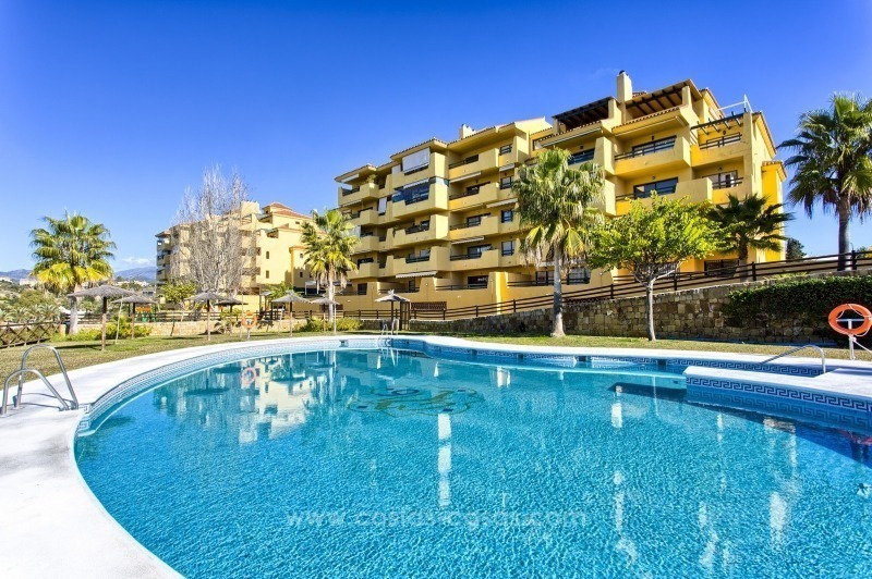 Bargain apartment for sale, New Golden Mile, Marbella - Estepona