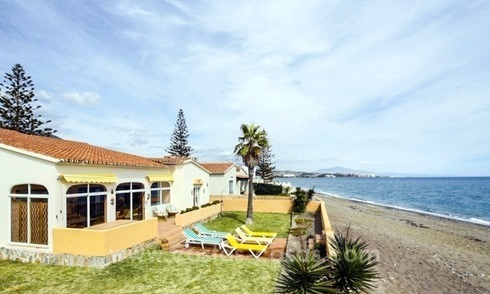 Bargain Front Line Beach Villa for sale in Estepona, Costa del Sol 