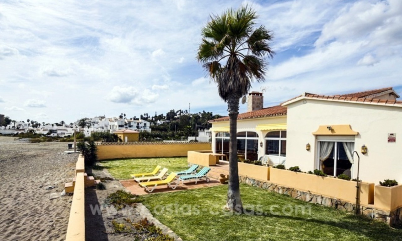 Bargain Front Line Beach Villa for sale in Estepona, Costa del Sol 5