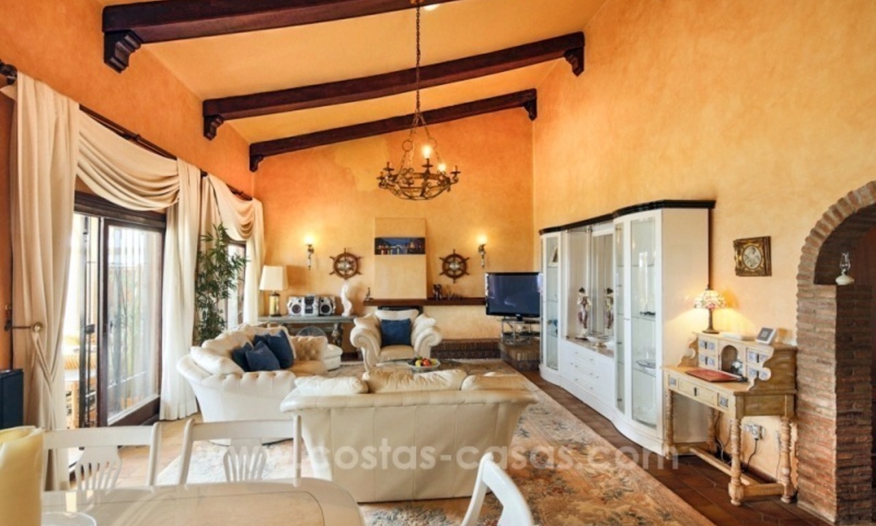 Bargain Front Line Beach Villa for sale in Estepona, Costa del Sol 7