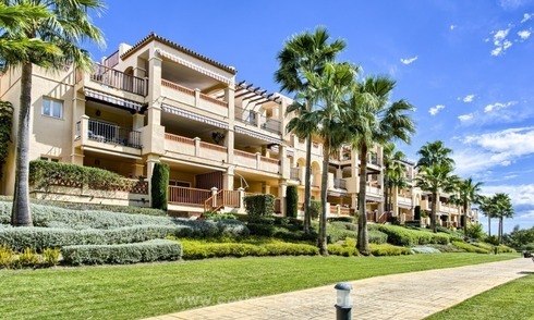 Spacious frontline golf apartment for sale in Estepona - Benahavis – Marbella 