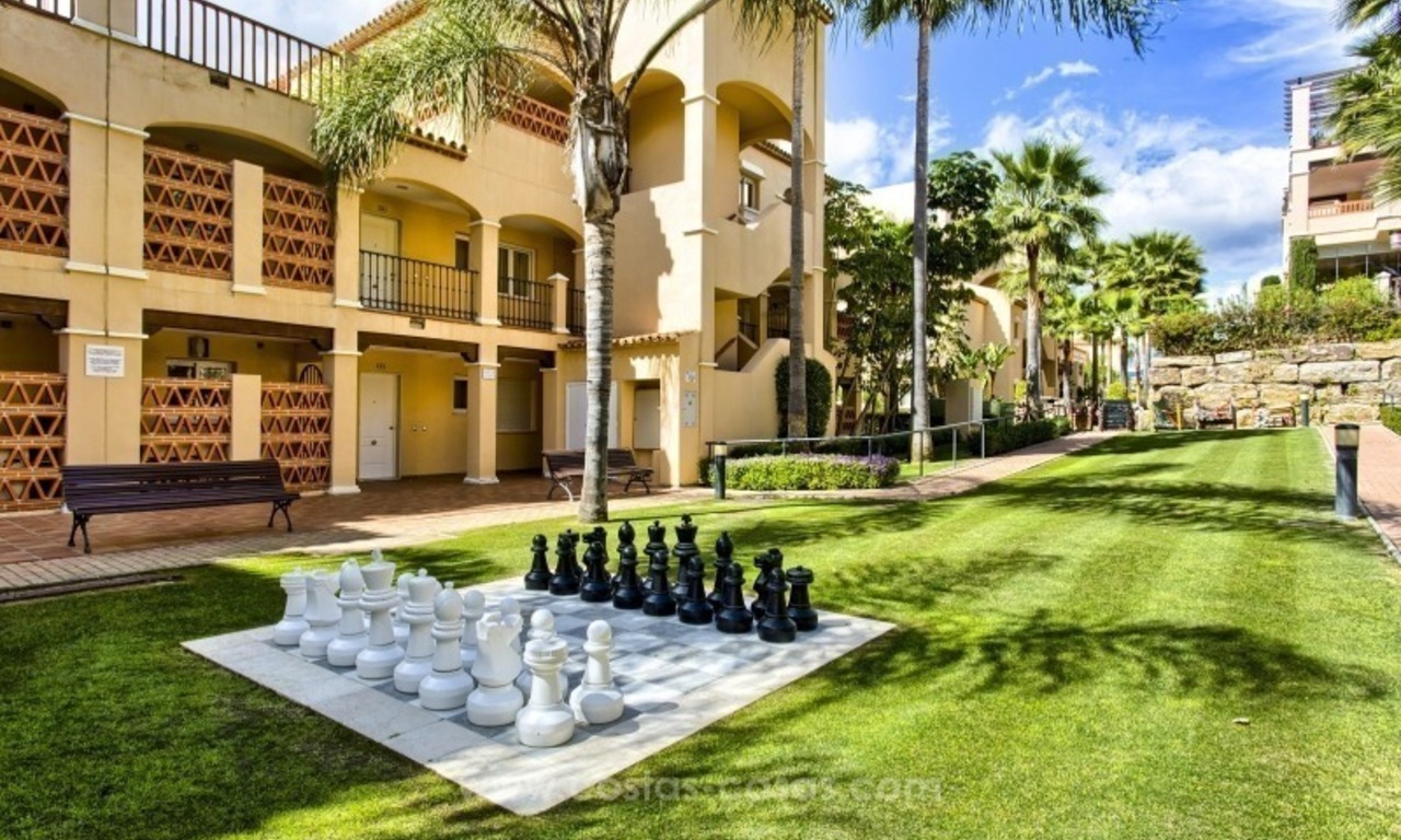 Spacious frontline golf apartment for sale in Estepona - Benahavis – Marbella 17