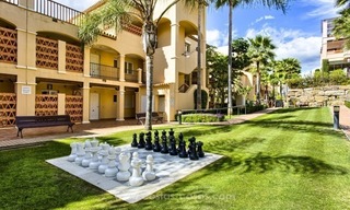 Spacious frontline golf apartment for sale in Estepona - Benahavis – Marbella 17