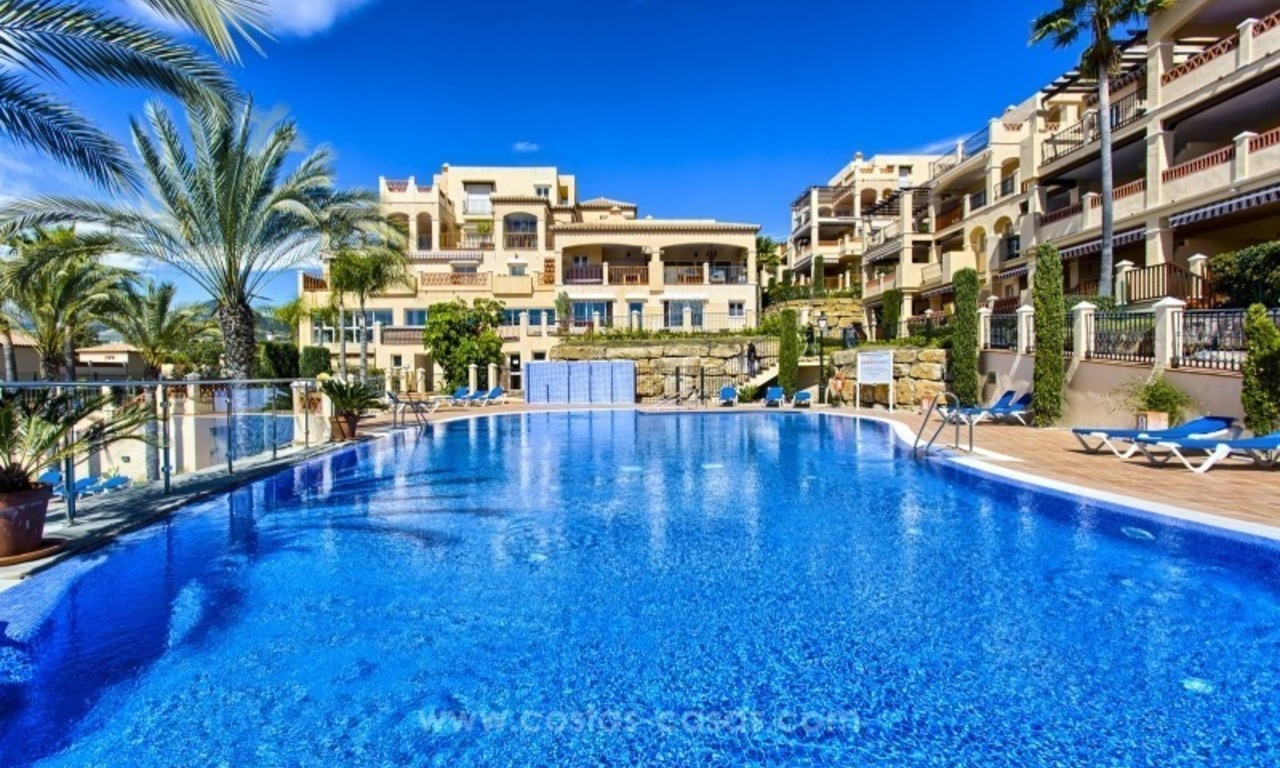 Spacious frontline golf apartment for sale in Estepona - Benahavis – Marbella 15
