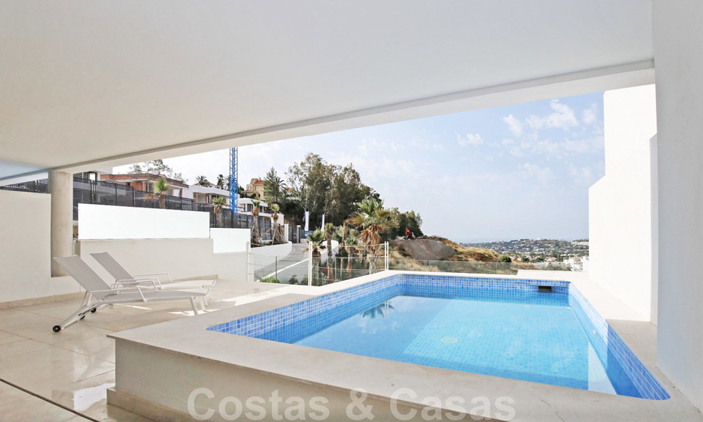 Modern design apartments with private pool for sale in boutique complex in Nueva Andalucia in Marbella 28743