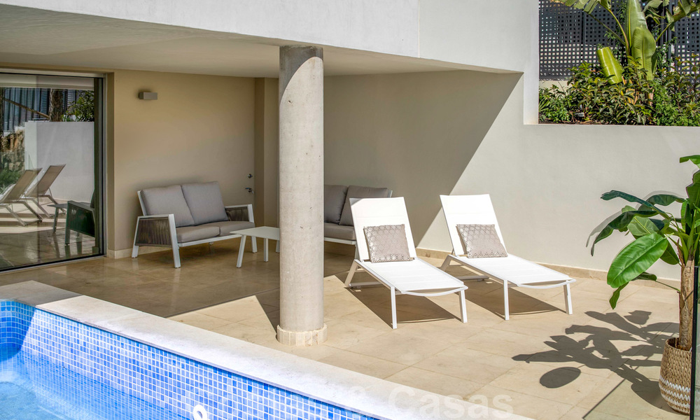 Modern design apartments with private pool for sale in boutique complex in Nueva Andalucia in Marbella 28761
